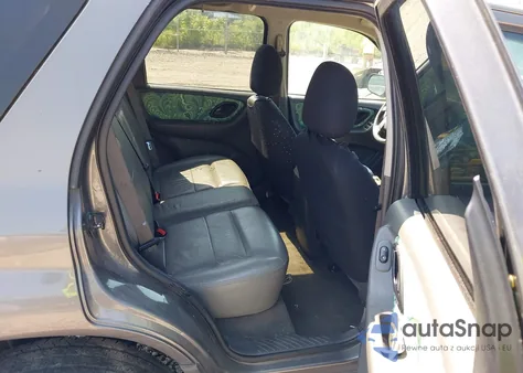 2005 Ford Escape Hybrid from USA, damaged, VIN 1FMYU95H55KD90885